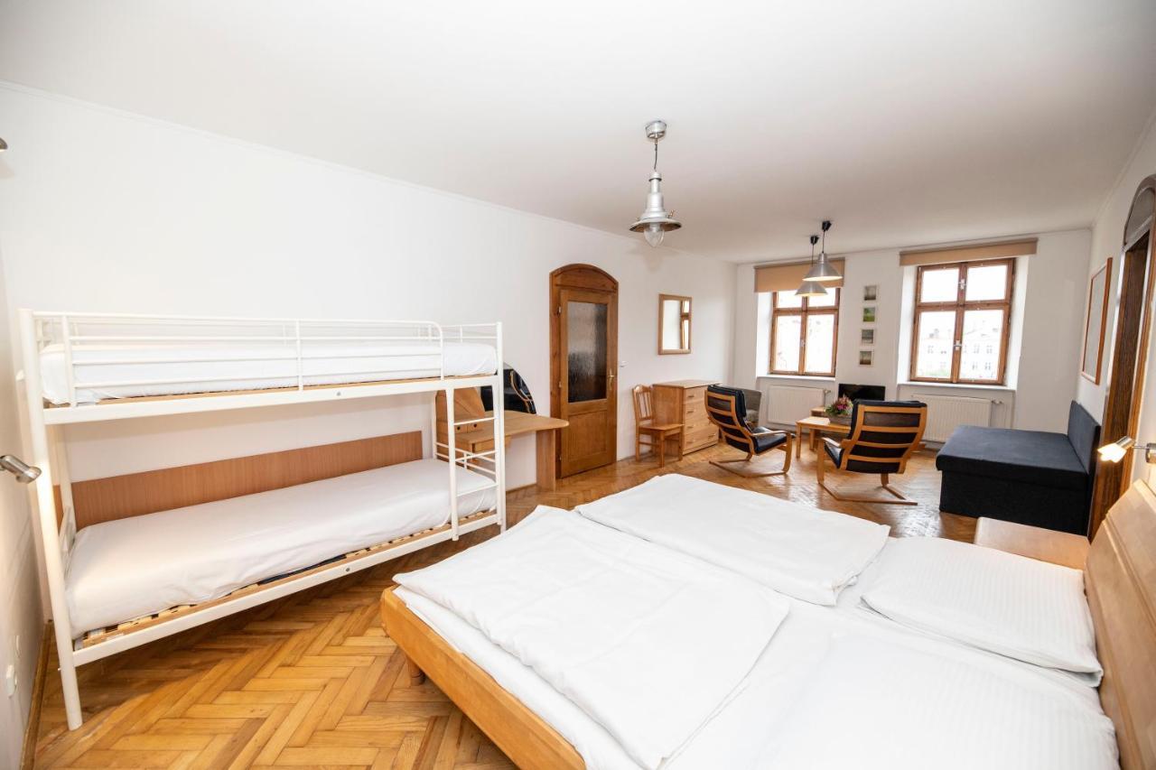 ברומוב Hotel Praha מראה חיצוני תמונה